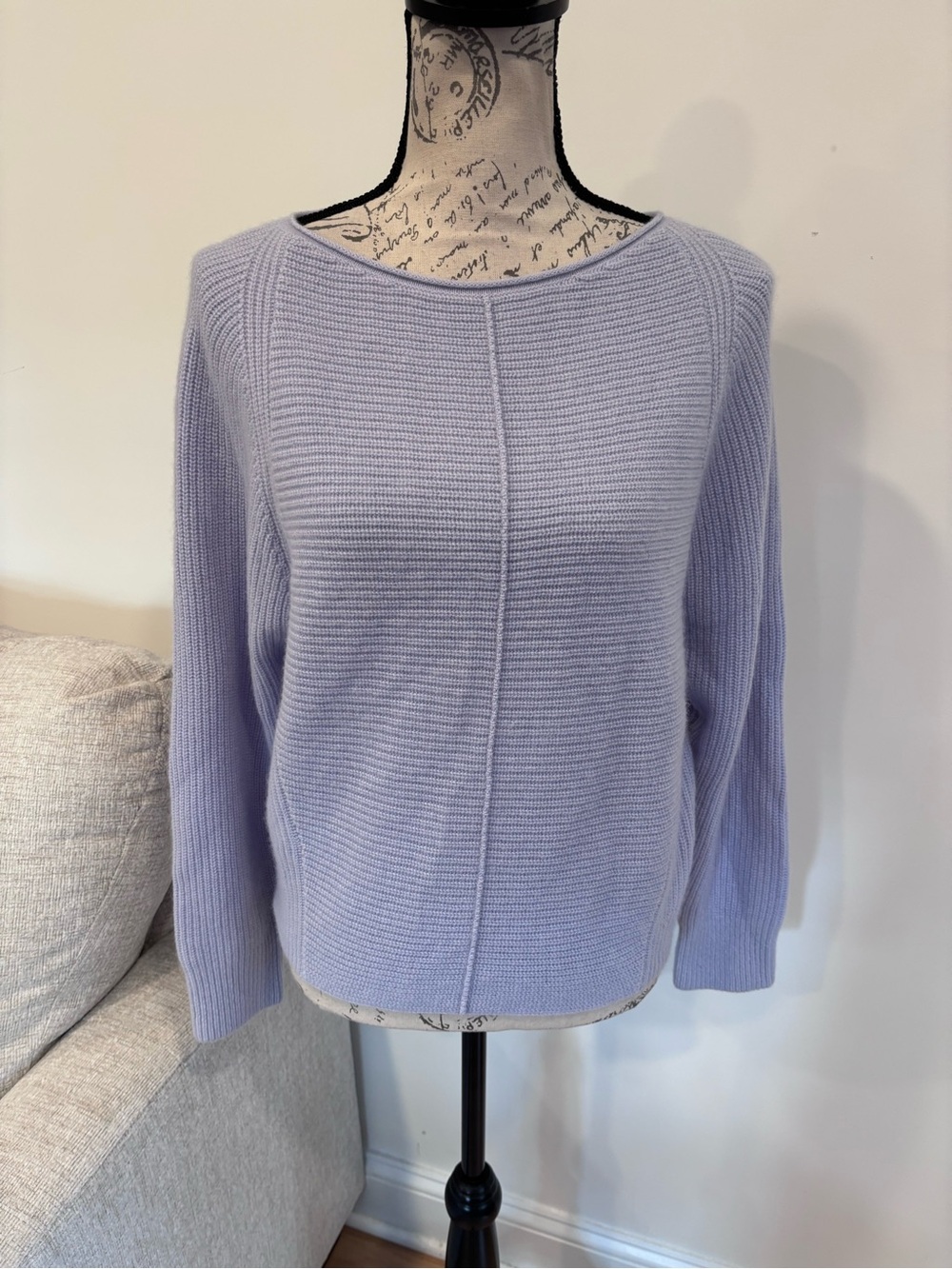 Club Monaco lavender cashmere ribbed knit sweater size XS